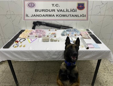 Burdur'da Uyusturucu Operasyonuna 2 Tutuklama