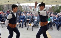Erzurum'da Özel Bireyler Tarafindan Uçurtmalar Gökyüzüne Birakildi Haberi