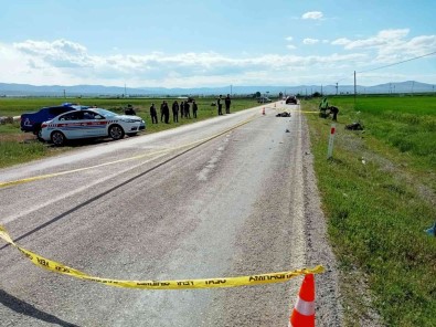 Sandikli'da Otomobil Motosikletle Çarpisti Açiklamasi 1 Ölü