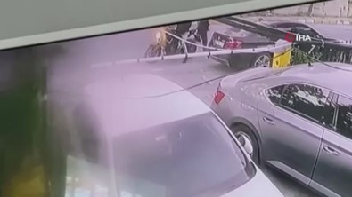 Beylikdüzü'nde 3 Dakika Içinde Gösterge Paneli Hirsizligi Kamerada