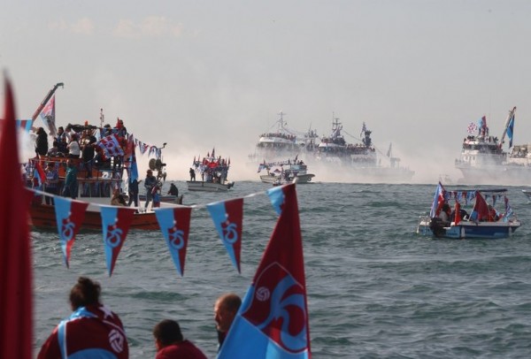 Şampiyon Trabzonspor'un teknesi yola çıktı!