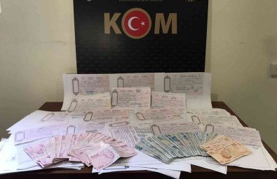 65 Adet Senet Ve 26 Bin TL Parayla Yakalandi