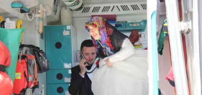 Fotograf Çekimine Giden Gelin Ve Damat, Kazada Yaralandi