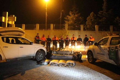 Jandarma Van'da Kaçak Avlanan 3 Ton Canli Inci Kefali Ele Geçirdi