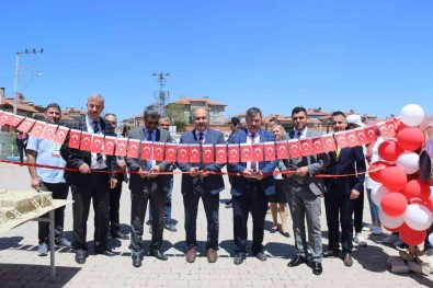 Kütahya Inköy Ortaokulu'nda Bilim Fuari Açildi