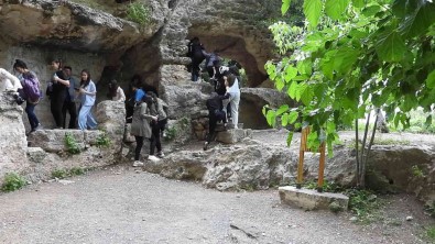 Hatay'da Kisa Süreli Dolu Yagisi Zor Anlar Yasatti