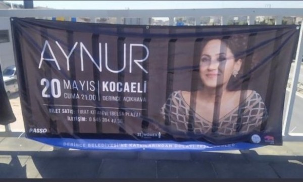 Kemal Kılıçdaroğlu Öcalan posteri önünde konser veren Aynur Doğan'a sahip çıktı