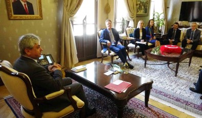AB Türkiye Delegasyonu Baskani Büyükelçi Landrut, Vali Dogan'i Ziyaret Etti