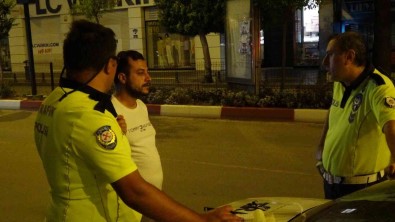 Hem Alkollü Hem Aday Sürücü Çikti, Polise Sordugu Soruyla Saskina Çevirdi
