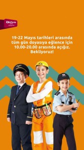 Kidzania Istanbul, 19 Mayis Atatürk'ü Anma, Gençlik Ve Spor Bayrami'ni Kutluyor