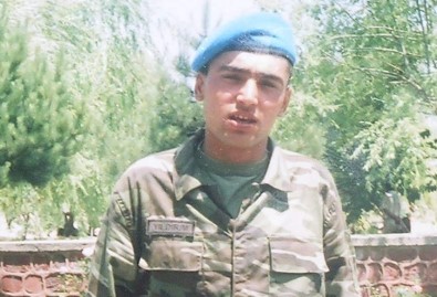 MHP Efeler Ilçe Teskilati, Sehit Annesi Yildirim'in Gönlünü Aldi