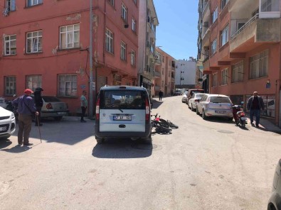 Sinop'ta Hafif Ticari Araçla Motosiklet Çarpisti Açiklamasi 1 Yarali
