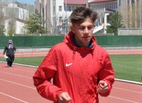 Karsli Atlet 36 Yillik Rekoru Kirarak Dünya 3'Üncü Oldu