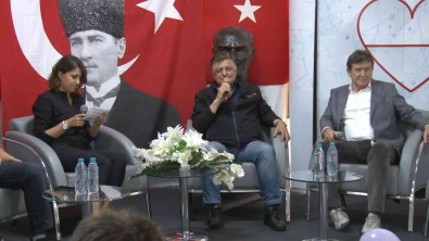 Yilmaz Vural, 'Hemsirelik Haftasi' Etkinliginde Hemsirelerle Bir Araya Geldi