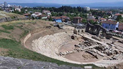 Konuralp'te Tarihi Mesai