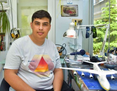 Maket Tutkunu Aliagali Devrim Baran Gündüz Türkiye 1.'Si Oldu