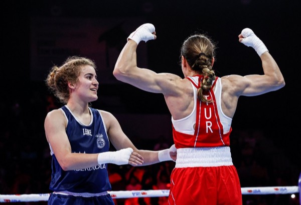 Gururumuzsun! Buse Naz Çakıroğlu, Dünya Kadınlar Boks Şampiyonası'nda finale yükseldi!