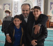 Alinur Aktas 72 Farkli Ülkeden 350 Ögrenciyle Bayramlastiktan Sonra Kahvalti Yapti