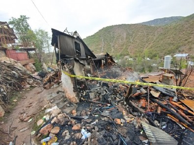 Konya'dan acı haber: Çıkan yangında anne ve oğlunun cansız bedenine ulaşıldı