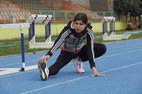 Otizmi Onu 'Pes' Ettirmedi, Basaridan Basariya Kosuyor