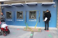 Yaninda Tasidigi Bankla ATM'yi Parçaladi