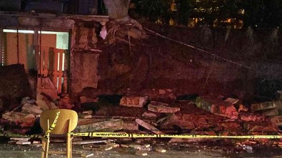 Besiktas'ta Ünlü Restoranin Istinat Duvari Çöktü Açiklamasi 1 Ölü 1 Yarali
