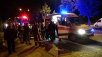 Kazada Arkadasi Yaralanan Sürücü Ortaligi Birbirine Katti