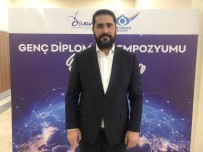 Sultangazi'de Gençler Genç Diplomasi Sempozyumu'nda Bir Araya Geldi