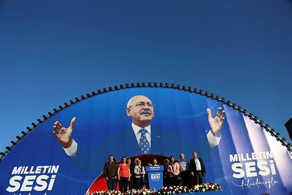 CHP'nin mitinginde 'FETÖ, HDP, ve Geziciler' var 'Atatürk' yok!