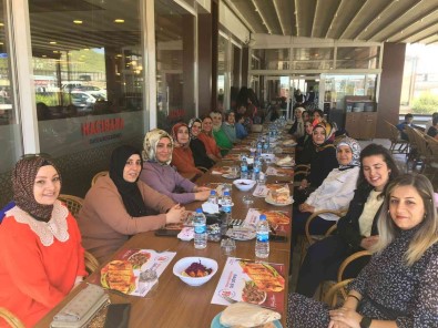 Erzurum'da Ögretmen, Ögrenci Ve Veli Kaynasmasi