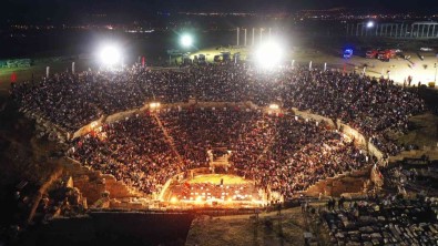 Ezgiler 2 Bin Yillik Antik Tiyatroda 1690 Yil Sonra Yeniden Yankilandi