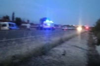 Hafif Ticari Araç Ile Çarpisan Motosikletteki 2 Genç Öldü