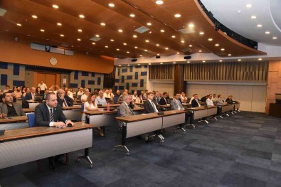 32 Kooperatif IZTO'da Bulustu