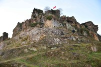 Baskan Tavli Açiklamasi 'Ünye Kalesi Yilsonuna Hazir Olacak'