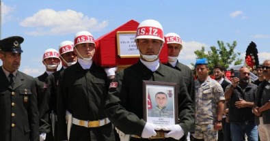 Malatya şehidini uğurladı