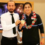 Milli Boksörlerden Tarihi Basari