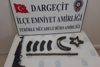 Mardin'de Metruk Binada Teröristlere Ait Uzun Namlulu Silah Ve Mühimmat Ele Geçirildi