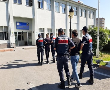 Terör Örgütü PKK Içerisinde Faaliyette Bulunan 2 Kisi Kayseri'de Yakalandi