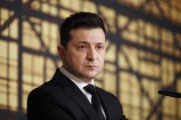 Zelenskiy'den 'Ukrayna Toprak Vermeli' Imasinda Bulunan Kissinger'a Tepki