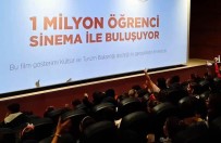 Bayburt'ta Sinemaya Hiç Gitmeyen 15 Okuldan 1600 Ögrenci Sinemaya Götürüldü