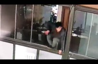 Sancaktepe'de Kafeden 15 Bin TL'lik Televizyon Çaldi, 300 TL'ye Hurdaciya Satti