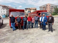 Çankaya Belediyesi'nin Esnafa Haber Vermeden Asfaltini Kazidigi Pazar Yeri Kullanilmaz Hale Geldi