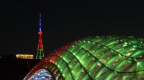 Tiflis'te Televizyon Kulesi Azerbaycan Bayraginin Renkleriyle Aydinlatildi