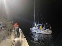 Yelkenli Tekne Ile Italya'ya Kaçmak Isterken Yakalandilar