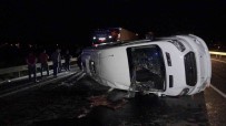 Ögrencileri Tasiyan Minibüs Otoyolda Kaza Yapti Açiklamasi 17 Yarali