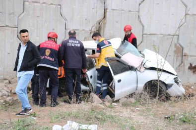 Sivas'taki Trafik Kazasinda Ölü Sayisi 2'Ye Yükseldi