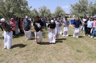 ASÜ'de Bahar Senlikleri Basladi