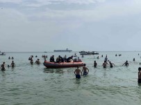 Denize Giren 15 Yasindaki Çocuk Hayatini Kaybetti