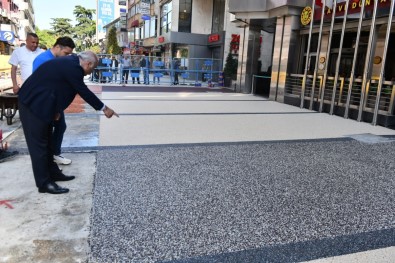 Kahramanmaras Caddesi'nde Son Rötuslar Yapiliyor
