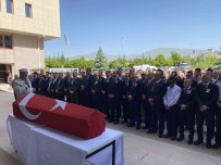 Rektör Yardimcisi Kalbine Yenildi